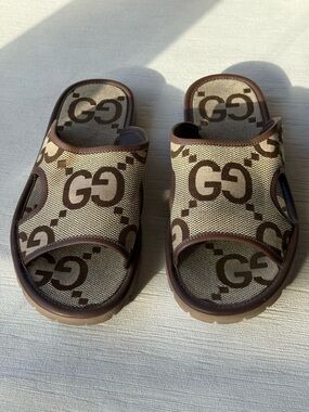 Gucci Beige and Brown GG Canvas Open-Toe Slides
